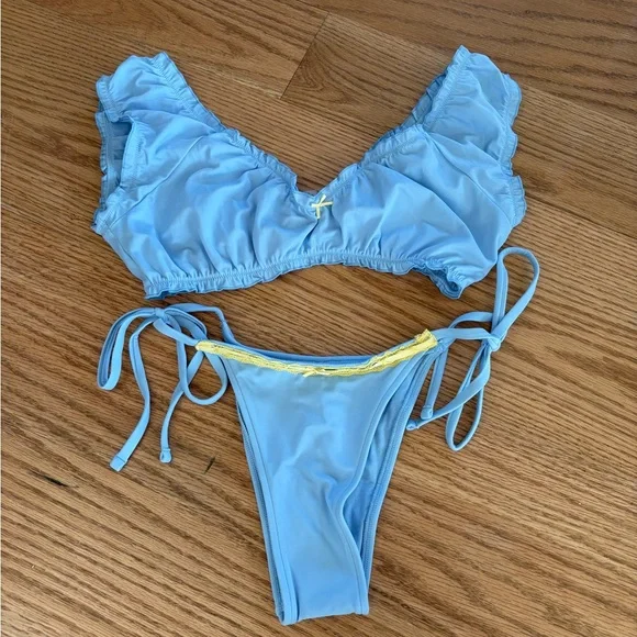 Frankie’s bikinis set