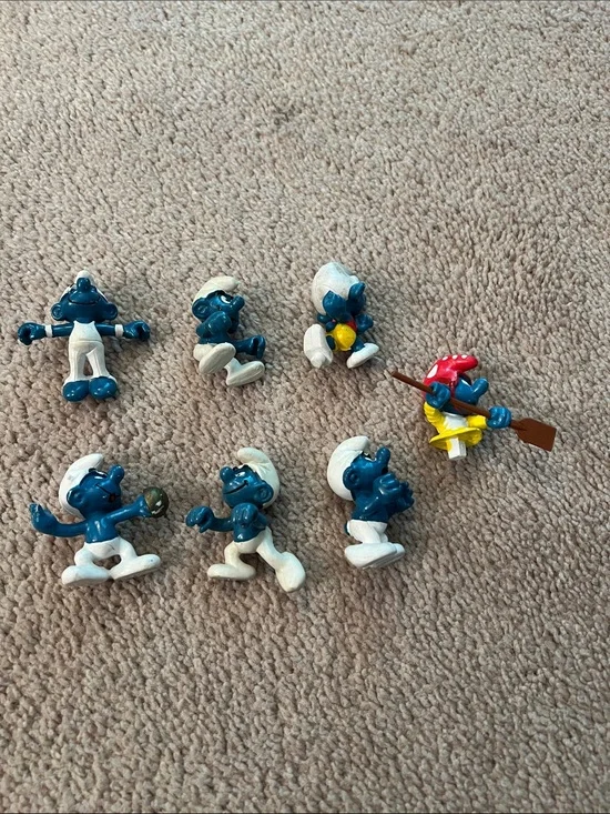 Lot of 7 vintage Smurf pvc figurines missing parts