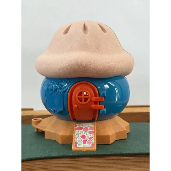 Vintage 1981 Strawberry Shortcake Kenner Blueberry Muffin House Playset 43490