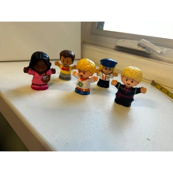 Fisher Price Little People Figures Lot of 5 Pilot Traveler Kids Kristoff