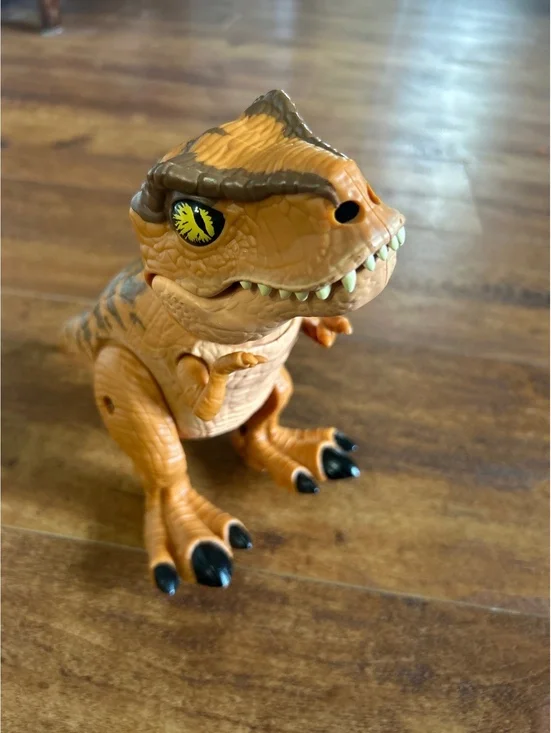 Hasbro Jurassic Park T-Rex Dinosaur Action Figure