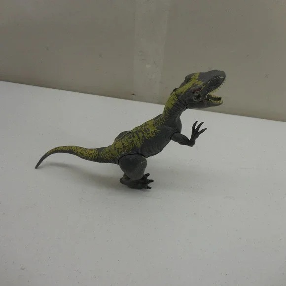 Jurassic World Roarivores Allosaurus Dinosaur Action Figure Grey Yellow Mattel