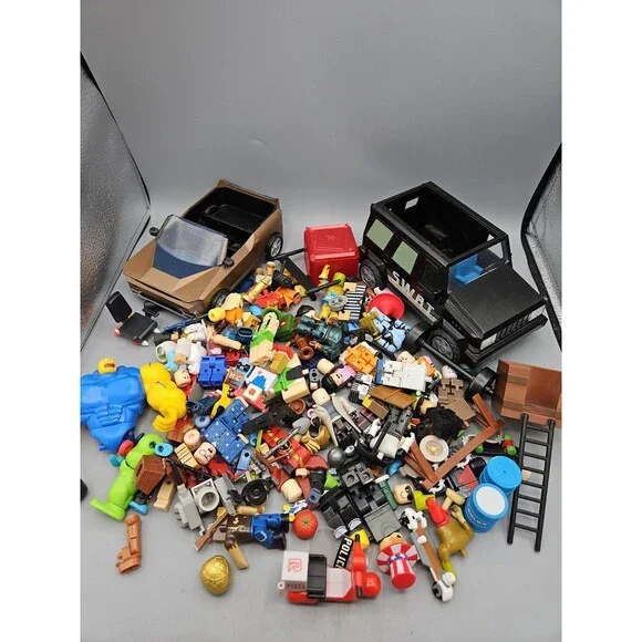 Huge Roblox Figure Lot + Figures & Accessories Mixed Bundle Parts Pieces Cars
