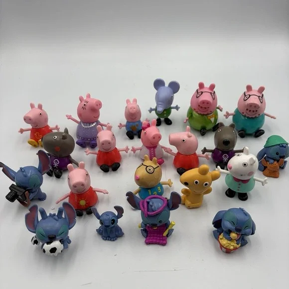 Peppa Pig & Friends Figure Lot of‎ 21 Vacation Sports Stitch Doorables Mixed
