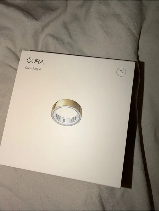 Oura Ring Gen 4 — Gold with White Inner Band