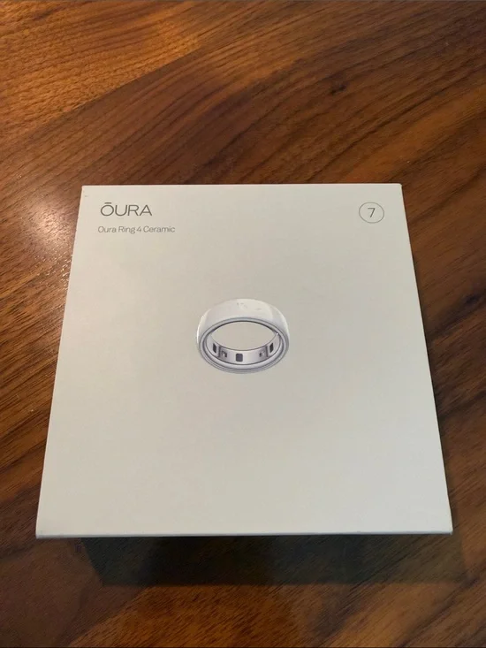Oura ring 4 white ceramic