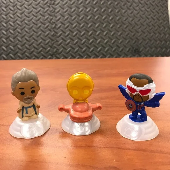 Disney 100 years‎ of wonder King Magnifico, C3PO and Captian America Falcon