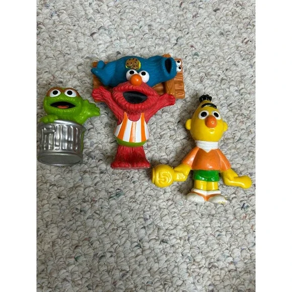 Sesame Street Figures Elmo Bert Oscar Toy‎ Lot Retro Kids Collectible