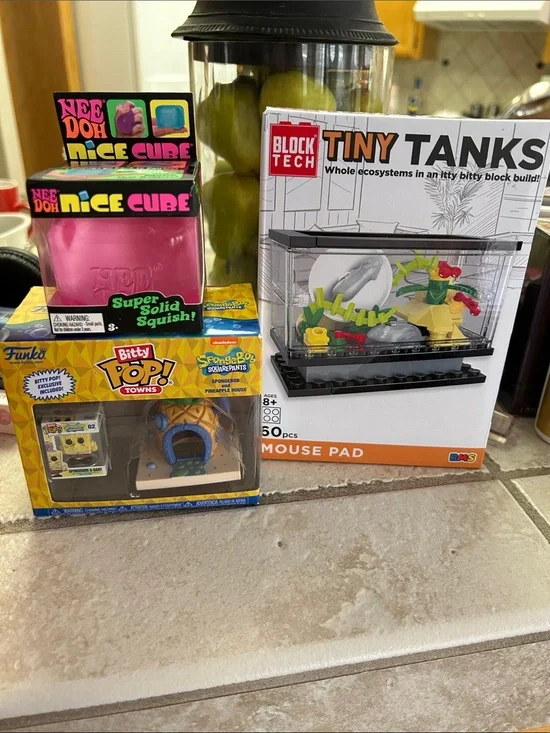 NEEDOH Pink Cube -Tiny Tanks Mouse Pad Building Set - White & Black