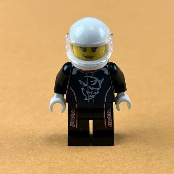 LEGO 2018 Dodge Challenger SRT Demon Driver Female Minifigure sc076 2