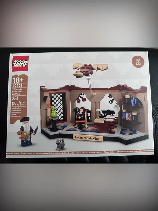 LEGO Leonardo da Vinci Tribute 40902 Building Set - GWP