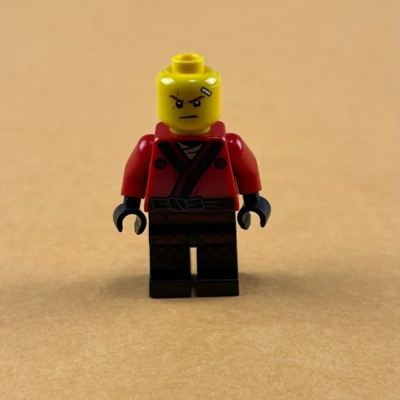 LEGO Kai Red Ninja Ninjago Minifigure Red Black njo360