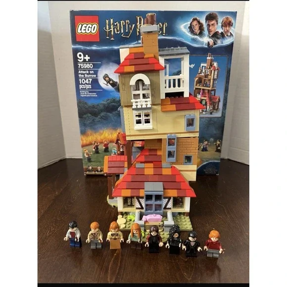 LEGO Harry Potter 75980 Attack on the Burrow Complete w/ Box Manual All Minifigs