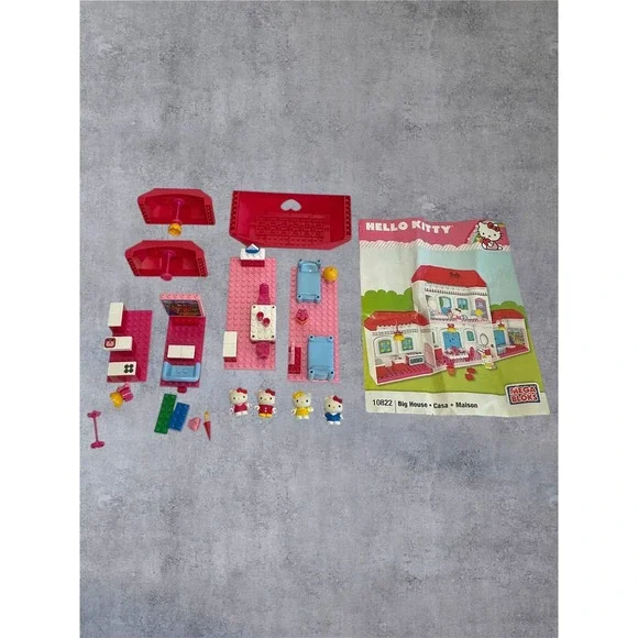 Mega Bloks Hello Kitty Big House Set 10822 Kids Pink Good Incomplete 4 Figures