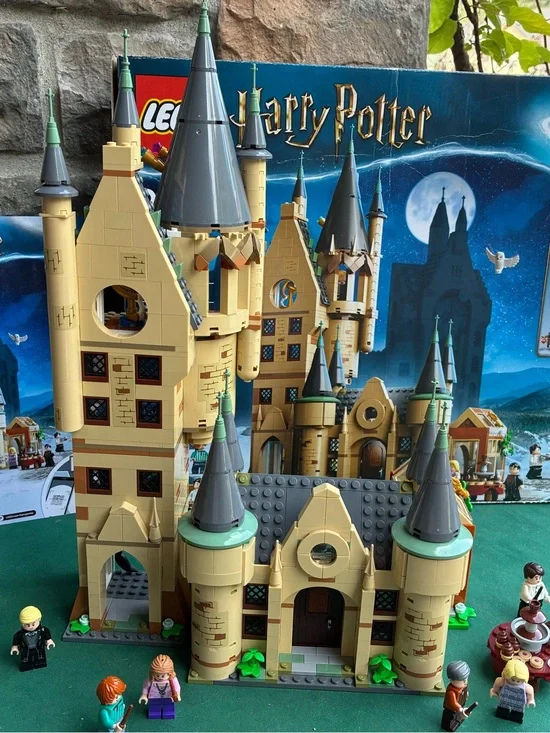 LEGO Harry Potter Hogwarts Astronomy Tower