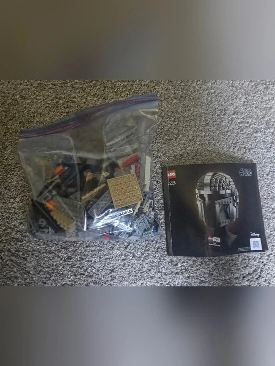 Lego Mandalorian Helmet Pieces with Instruction Booklet - Black/Grey