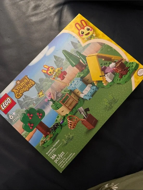 NIB LEGO Animal Crossing Bunnie Outdoor Playset — Yellow, Green & Brown
