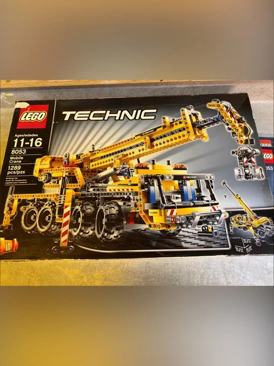 Lego Technic Mobile Crane