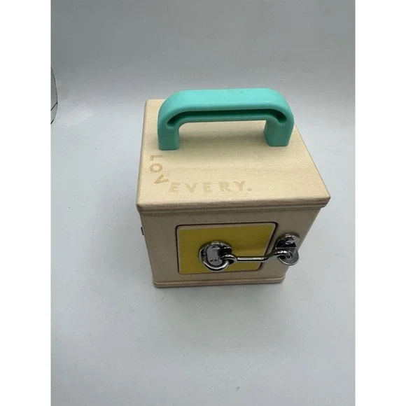 Lovevery Lockbox Wooden Montessori Activity Toy Fine Motor Skills Toddler Cube