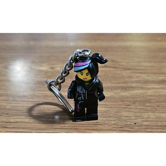 Lego Wyldstyle Lucy minifigure keychain‎ from Lego Movie used