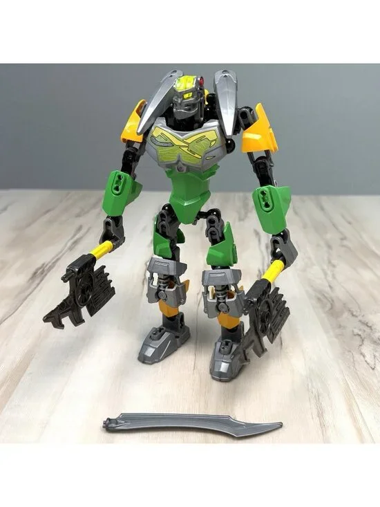 2015 LEGO Bionicle 70784 Lewa Master of Jungle INCOMPLETE *Missing Parts* READ