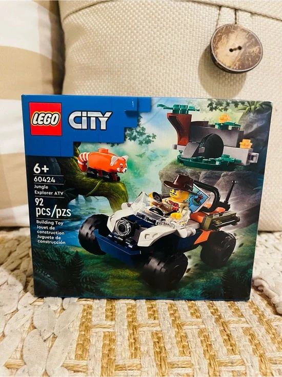 New Lego City 60424 Jungle Explorer ATV Red Panda Retired Set. Factory Sealed