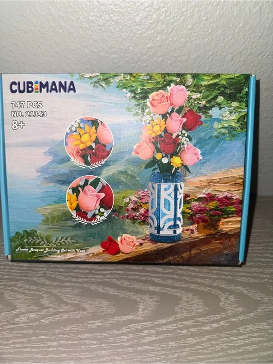 Cubimana 14 Flowers Bouquet Building Set with Vase and LED Light NEW