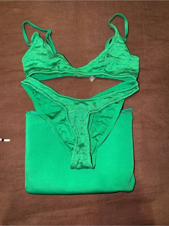 triangl swimwear Green Bikini Set like new size medium