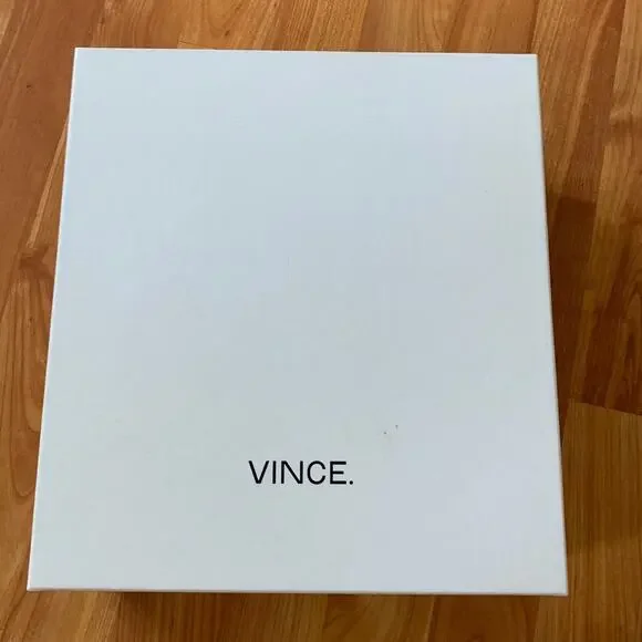 Vince White empty shoe‎ box
