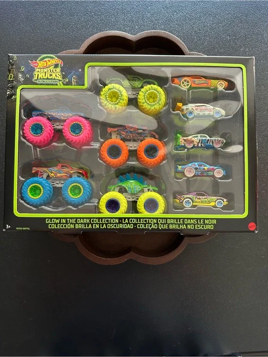 Hot Wheels Monster Trucks Glow In The Dark Collection