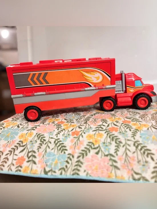 Fisher-Price Blaze and the Monster Machines Launch & Stunts Hauler