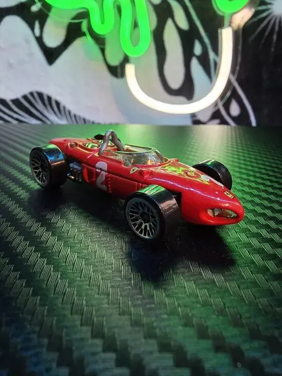 Hot Wheels 2001 First Editions Ferrari 156 No. 30/36 Collector No. 050