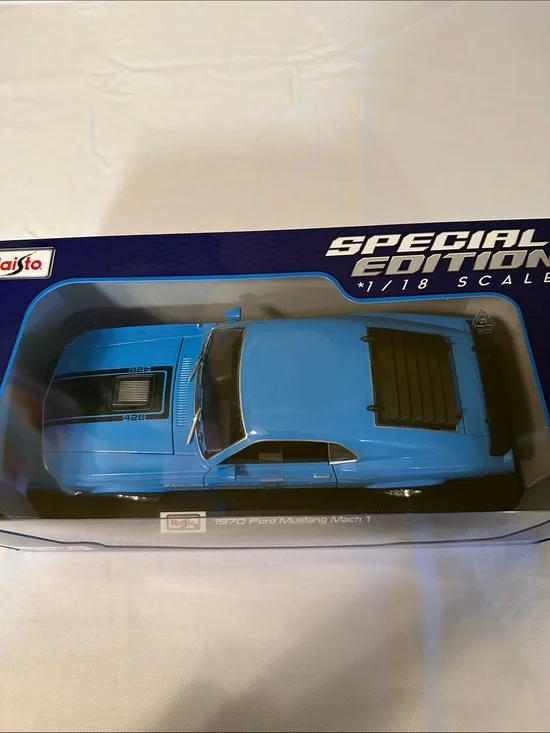 Maisto Special Edition 1970 Ford Mustang Mach 1 Die-Cast Car - Blue