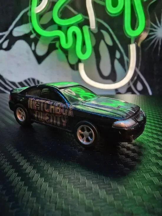 Racing Champions Winterlane 1:64 1997 Ford Mustang Matchbox Twenty 2001