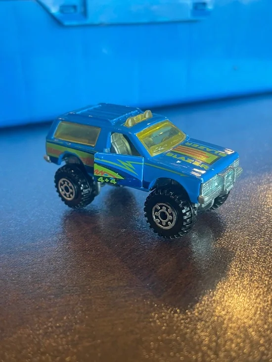 Hot Wheels Blazer 4x4 Blue #6 Chevrolet 1983