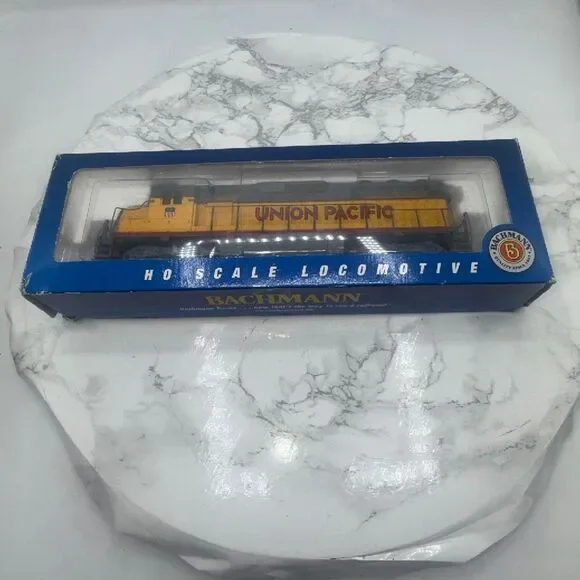 BACHMANN TRAINS EMD GP 40- Union Pacific HO Scale Locomotive