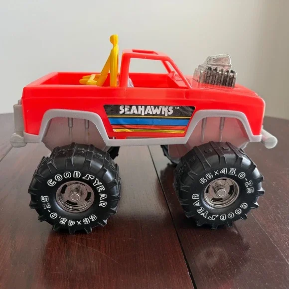 Vintage 1980 Yellow‎ Jeep Buggy Toy Car #44 Goodyear Wrangler