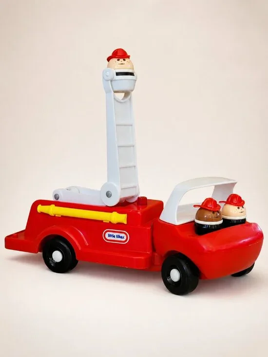 VTG Little Tikes Fire Truck Ladder Truck Toddle Tots 3 Firefighter Figures USA