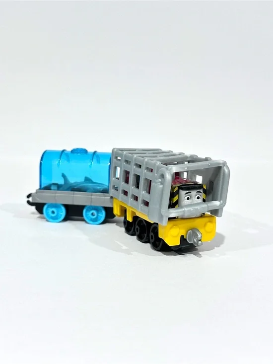 Thomas & Friends Adventures Talking Shark Escape Sharky Diecast
