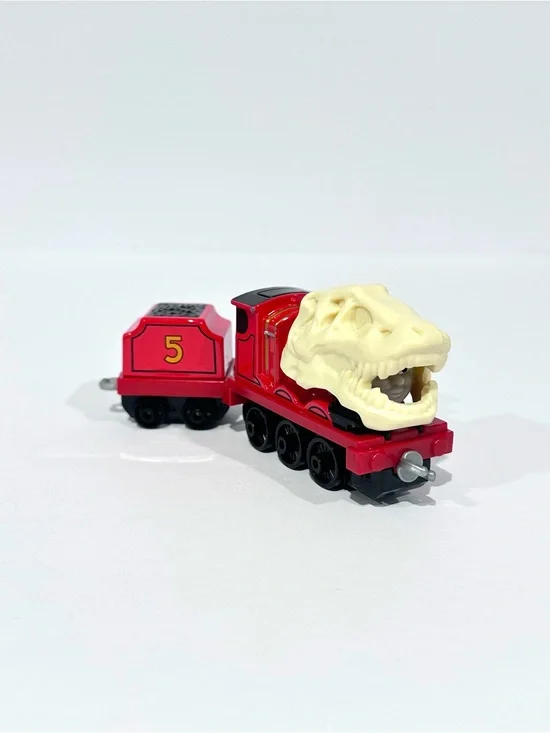 Thomas & Friends Adventures Talking Dino Discovery James with Tender Diecast