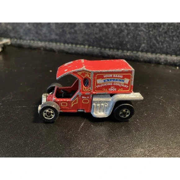 Vintage Hot Wheels Blackwall‎ T-Totaller Express Trucking Co. Red 1976 Hong Kong