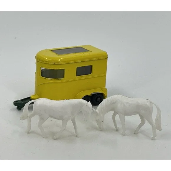 Lesney Matchbox‎ Series Yellow Pony Horse Trailer No. 43 with 2 Ponies Vintage