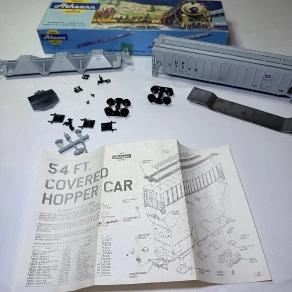 Ho Scale Athearn‎ Union Pacific 4452 54' Covered Hopper UP Blue Box Chess IE