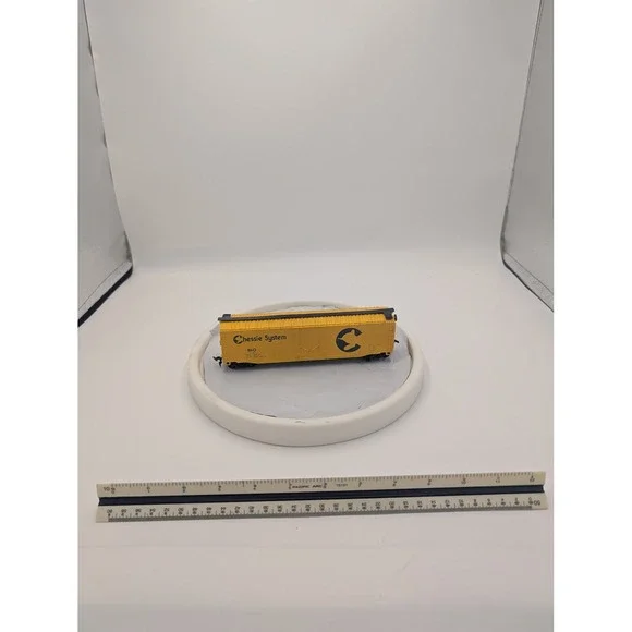 Chessie System B&O HO Scale Boxcar Yellow Baltimore and Ohio 11147 Rolling Stock