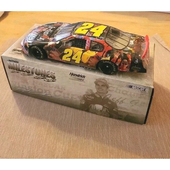2005 GM Dealers #24 Jeff Gordon Milestones 4x Indy 400 Winner Monte Carlo 1/24