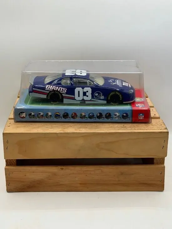 2004 Action Performance McArthur NFL New York Giants #03 1:24 Diecast Stock Car