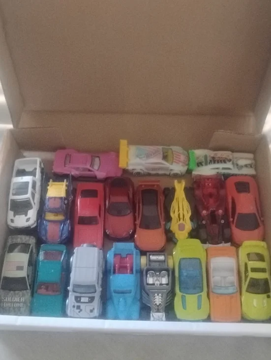Kids 19 Toy Car Set - Hot Wheels Maisto Matchbox And More