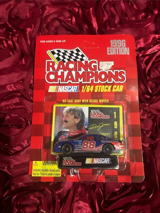 Racing Champions NASCAR #88 Die-Cast Stock Car Toy - Dale Jarrett (1996 Edition)
