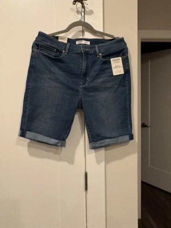 Brand New With Tags Denim Levi Shorts Size 12