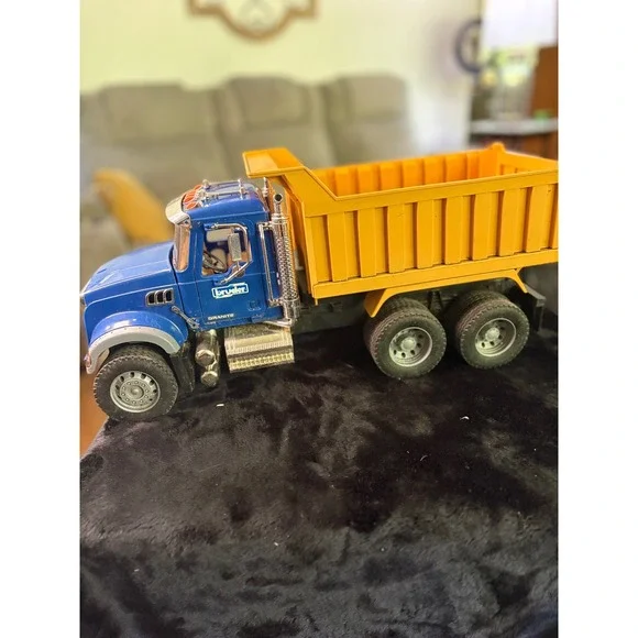 Bruder Mack Granite Dump Truck Blue Yellow Construction Toy Vehicle 02815